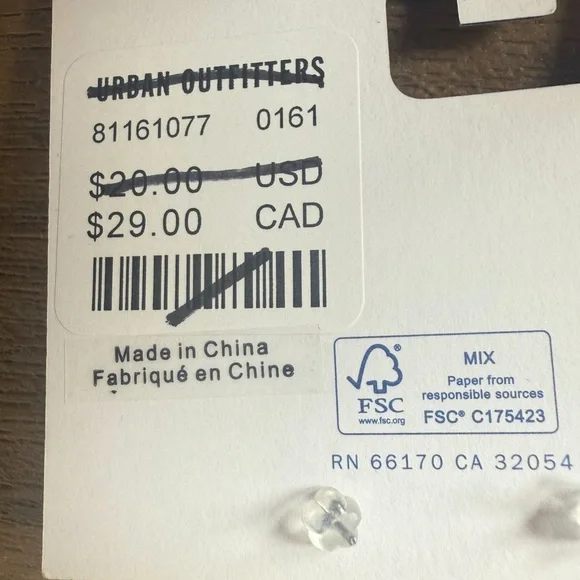 Urban Outfitters Marbled Yellow Earrings NWT - Picture 4 of 4